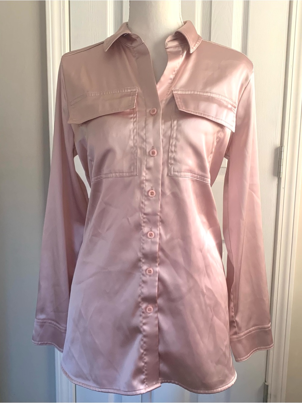 Simply Vera Vera Wang Soft Pink Satin Shirt Sheen Dressy Feminine Blouse Sz XS